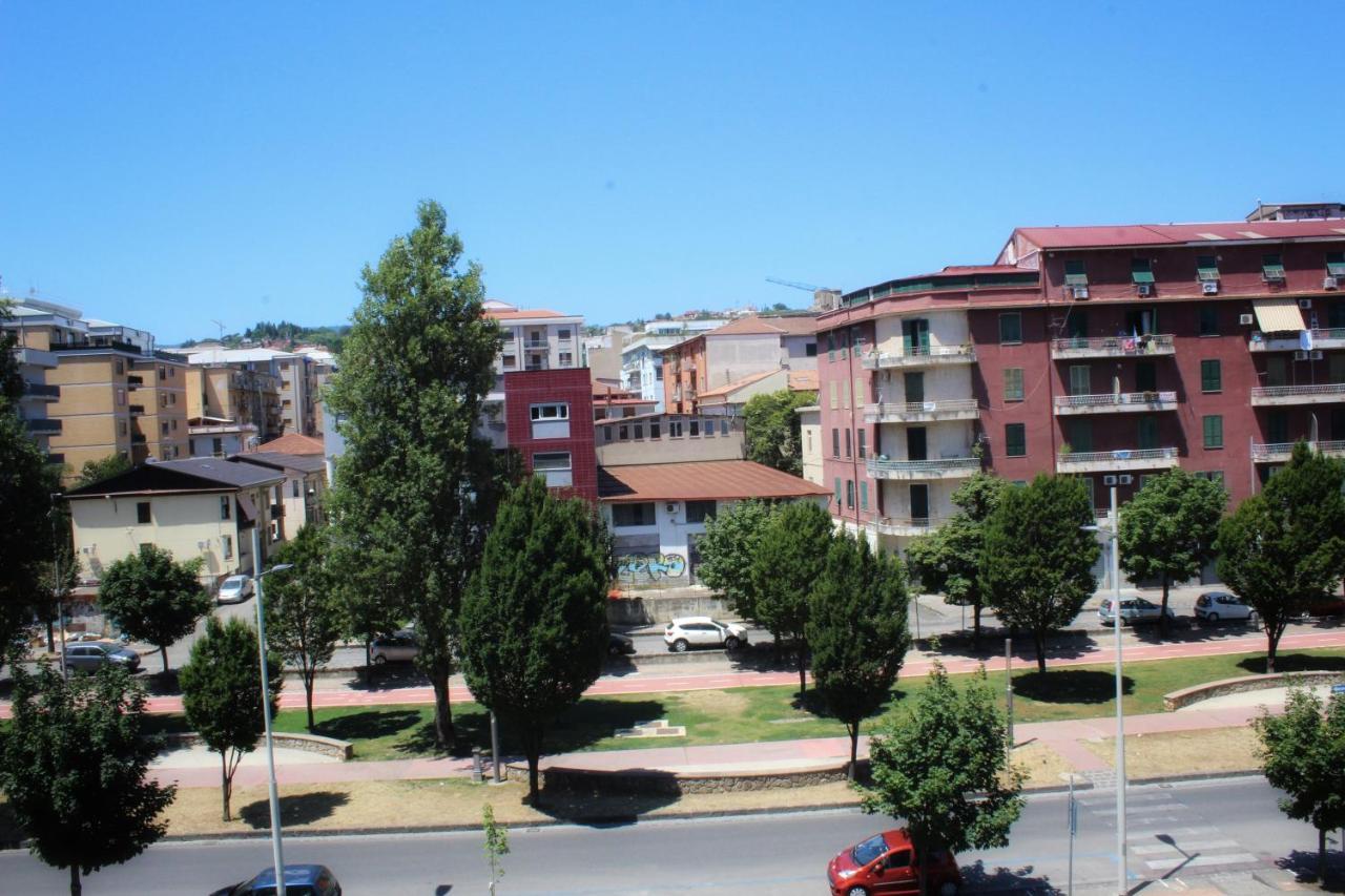 Cosenza Luxury Apartment Eksteriør bilde